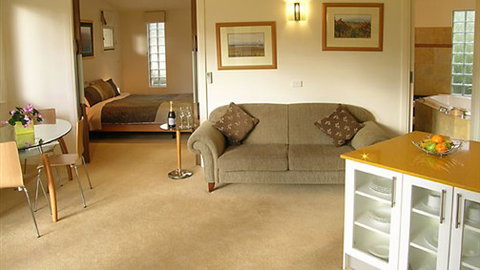 The Gatehouse At Villa Raedward - Accommodation NSW 2