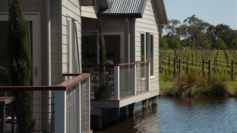 Lakeside Villas At Crittenden Estate - Accommodation NSW 1