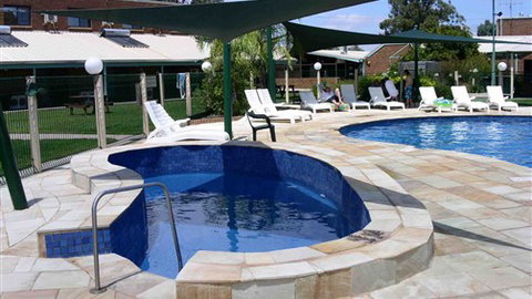 Murray Valley Resort - Accommodation NSW 2