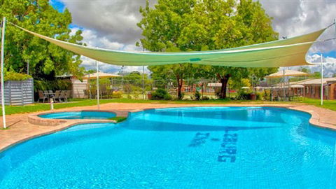 Alzburg Resort Mansfield - Accommodation NSW 2
