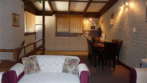 Alpenhorn Holiday Units - Accommodation NSW 3