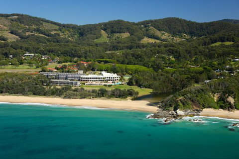 Absolute Beachfront Opal Cove Resort - Accommodation NSW 5