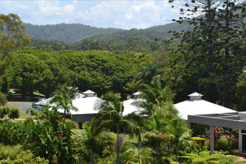 Absolute Beachfront Opal Cove Resort - Accommodation NSW 9