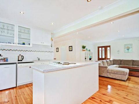 Century 21 SouthCoast: Moana Blue - Accommodation NSW 1