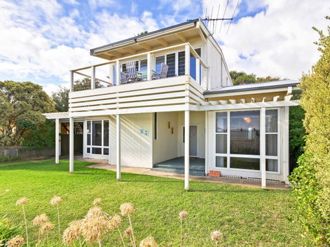 Century 21 SouthCoast: Moana Blue - Accommodation NSW 55