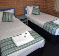 The Oaks Hotel Motel  - Accommodation NSW