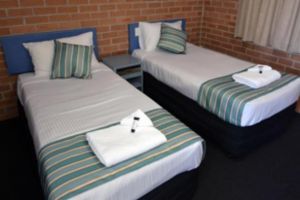 The Oaks Hotel Motel  - Accommodation NSW 0
