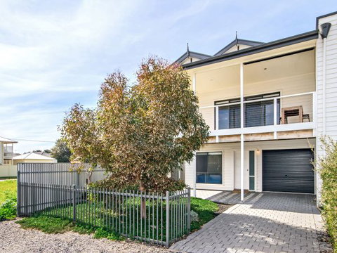 Century 21 SouthCoast: Bayside - Accommodation NSW 1