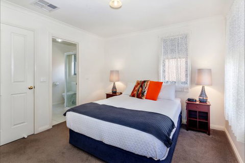 Phoenix House - Ballarat Townhouses - Accommodation NSW 4