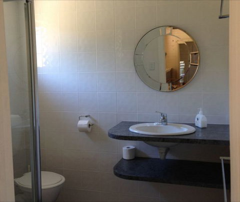 Fensom's Holiday Home - Accommodation NSW 28
