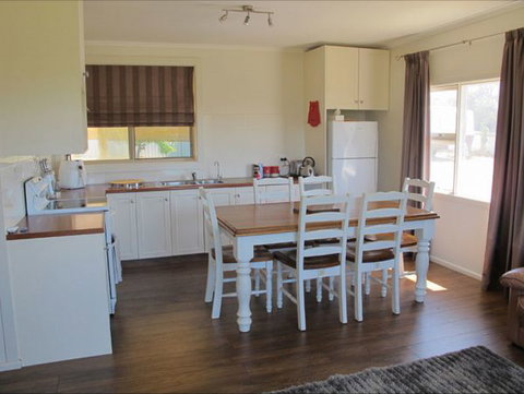 Fensom's Holiday Home - Accommodation NSW 5