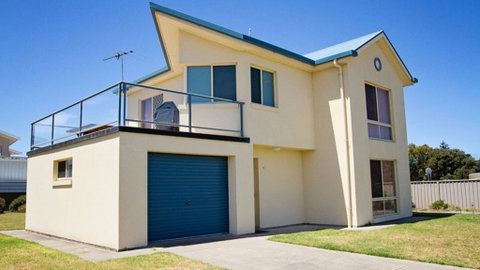 Fensom's Holiday Home - Accommodation NSW 34