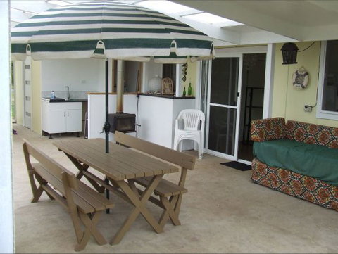 Fensom's Holiday Home - Accommodation NSW 20
