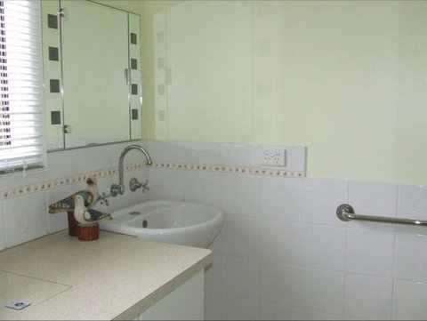 Fensom's Holiday Home - Accommodation NSW 21