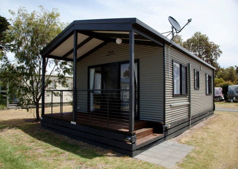 Swan Bay Holiday Park - Accommodation NSW 2