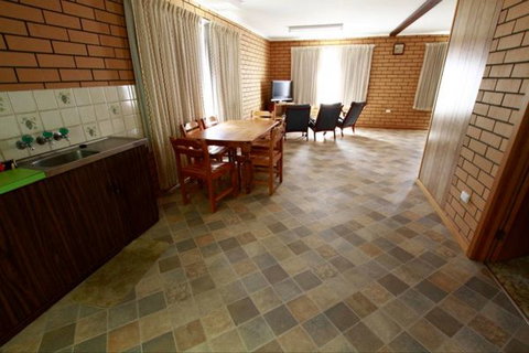 Fensom's Holiday Home - Accommodation NSW 23