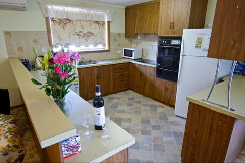 Fensom's Holiday Home - Accommodation NSW 24