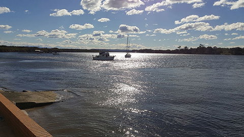 Riverside Resort @ Port - Accommodation NSW 4