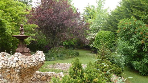 Annie's Garden Retreat - Accommodation NSW 3