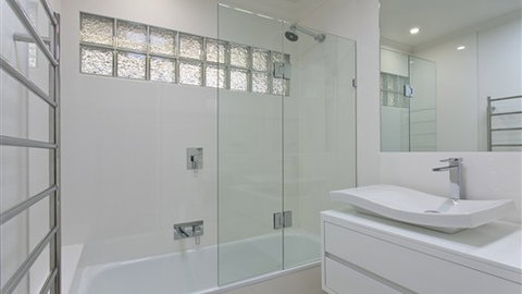 Sea Eagle Beach House - Accommodation NSW 4