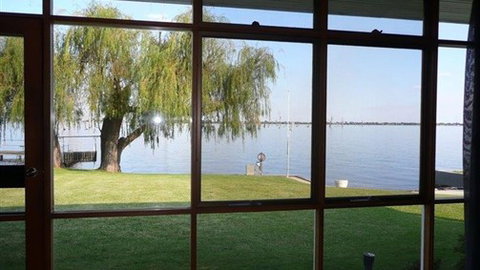 Lakeviews On Lang - Accommodation NSW 3