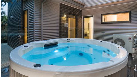 Serenity Torquay Sea View: Luxury Beachfront - Accommodation NSW 7