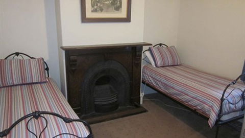 Abaleen House - Accommodation NSW 3