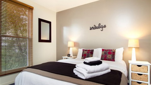 Lake Como Villa & Studio - Daylesford - Accommodation NSW 2