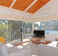 Barrakee Beach House - Anglesea - Accommodation NSW