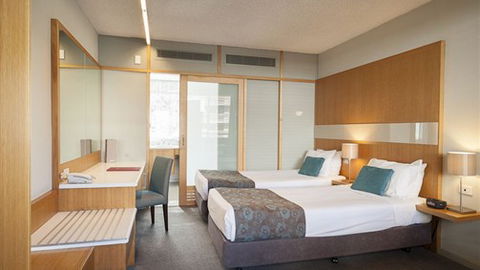 Quality Hotel Downtowner On Lygon - Accommodation NSW 5