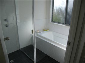 Coorong Waterfront Retreat - Accommodation NSW 2