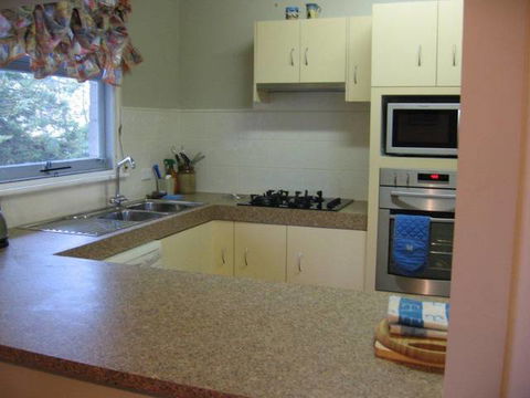 Acacia Grove Holiday House - Accommodation NSW 3