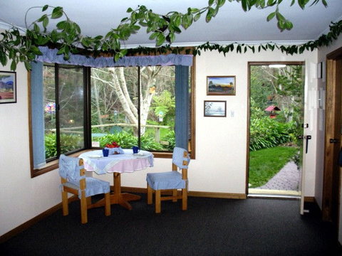 Adelaide Hills Bed & Breakfast Accommodation - Accommodation NSW 0