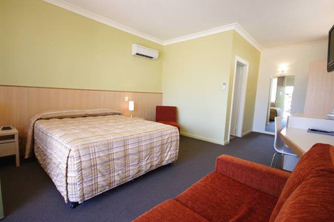 Adelaide Road Motor Lodge - Accommodation NSW 4