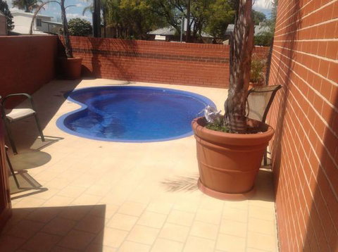 Akuna Motor Inn - Accommodation NSW 2