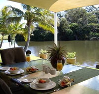 Alexander Lakeside Bed  Breakfast - Accommodation NSW