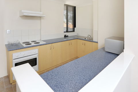 Assured Waterside Apartments - Accommodation NSW 5