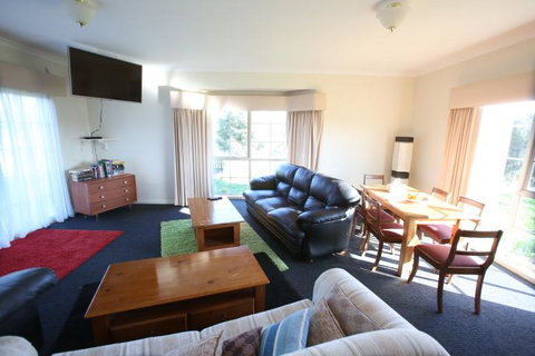 Farm Accommodation - Accommodation NSW 11