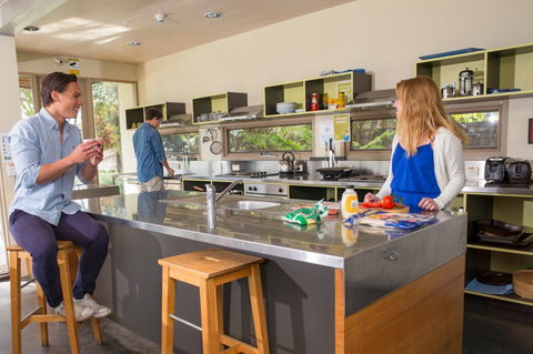 Apollo Bay Eco YHA - Accommodation NSW 5