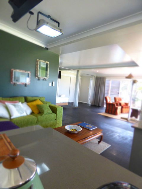 ArtHOUSE Beachfront Accommodation - Accommodation NSW 2