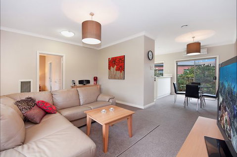 Hamilton Accommodation - Accommodation NSW 1