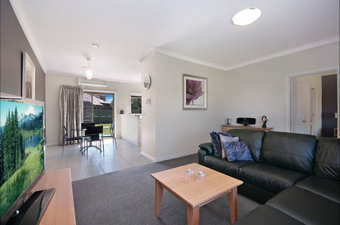 Hamilton Accommodation - Accommodation NSW 3