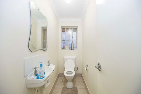 Alpha Homestay - Accommodation NSW 6
