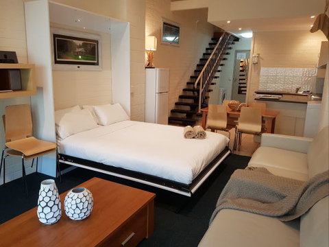 Cedarwood Apartments - Accommodation NSW 7