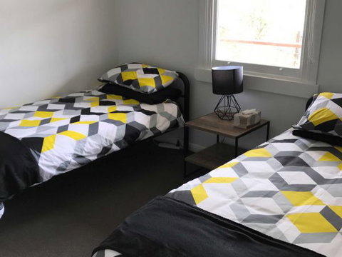 Derby Digs Cottage - Accommodation NSW 9