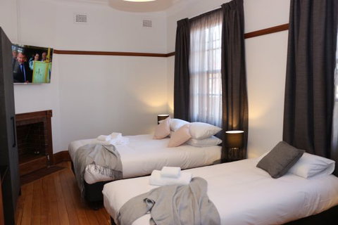 Guildford Hotel - Accommodation NSW 1