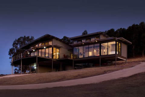 McLaren Eye - Accommodation NSW 1