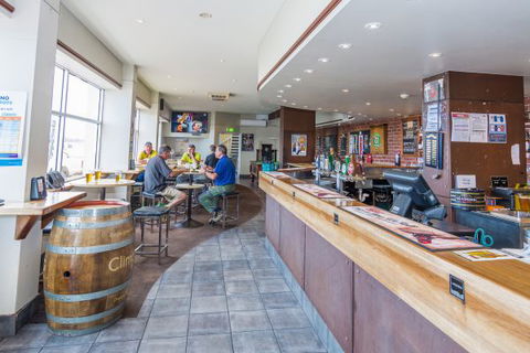 Merimbula Lakeview  Hotel  - Accommodation NSW 0