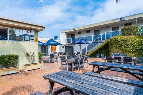Merimbula Lakeview  Hotel  - Accommodation NSW 3
