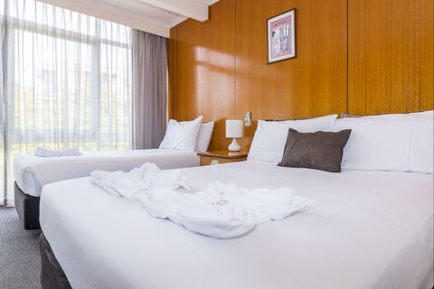 Merimbula Lakeview  Hotel  - Accommodation NSW 4
